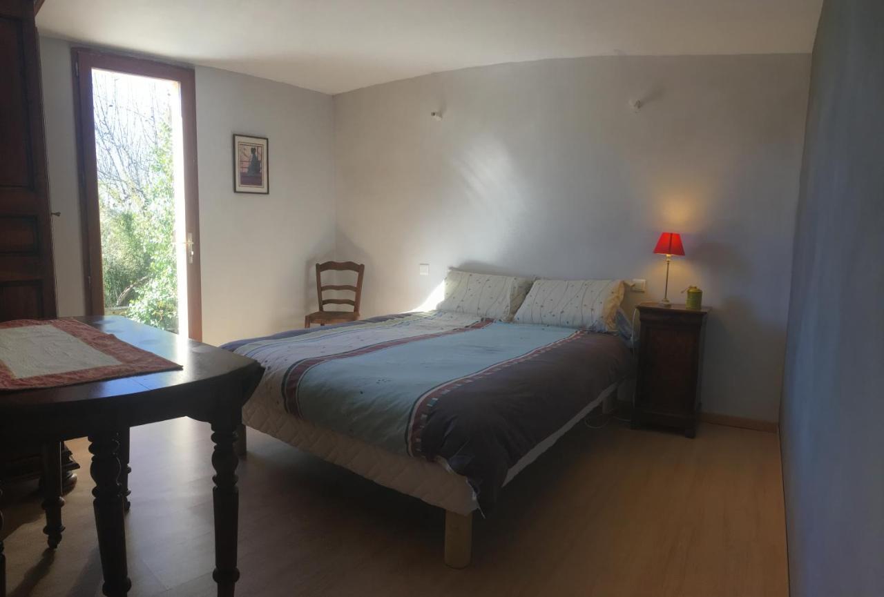 Maison Sur La Colline Cheminee Wifi Proche Thermes オーバン エクステリア 写真